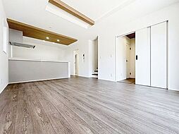 2階建てゆとりの間取り カースペース2台