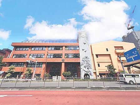 台東区立根岸小学校 440m