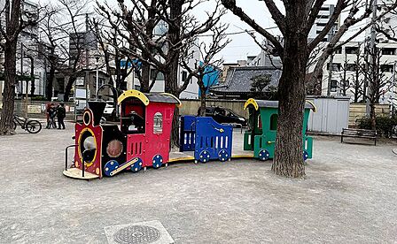 台東区立金杉公園 570m