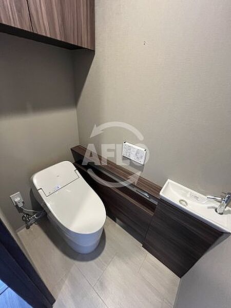 画像9:ザ・ファインタワー大阪肥後橋　トイレ