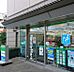 周辺：【コンビニエンスストア】ファミリーマート ラグザ大阪店まで100ｍ