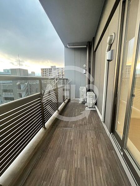 プレミストタワー大阪新町ローレルコート