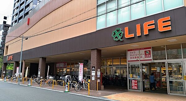 画像24:【スーパー】ライフ堺筋本町店まで322ｍ