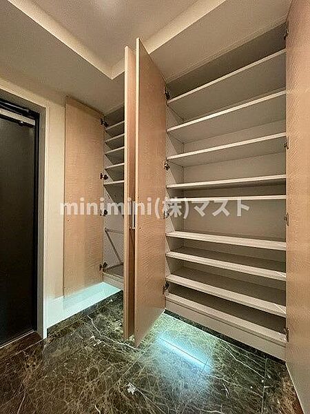 ヴァンデュールアッシュ南船場 1001｜大阪府大阪市中央区南船場2丁目(賃貸マンション3LDK・10階・99.67㎡)の写真 その9