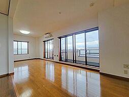 シャトー乙川 4階3LDKのリビング/ダイニング