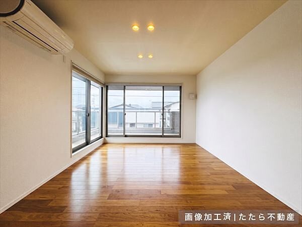 リビング/ダイニングを拡大表示
