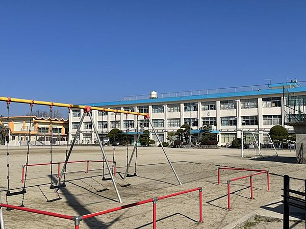画像2:今川小学校(2、370m)