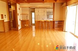 あさひ新町戸建 1 1階5LDKのリビング/ダイニング