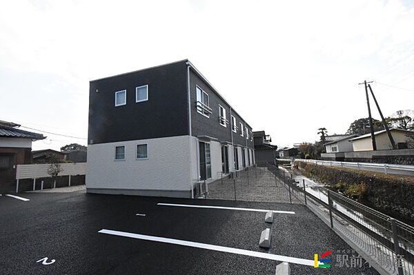 メゾングレイス真木町