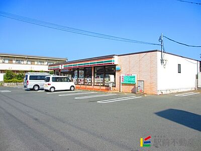 周辺：セブンイレブン小郡三国が丘店 