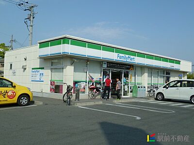 周辺：ファミリーマート大川高木病院前店 