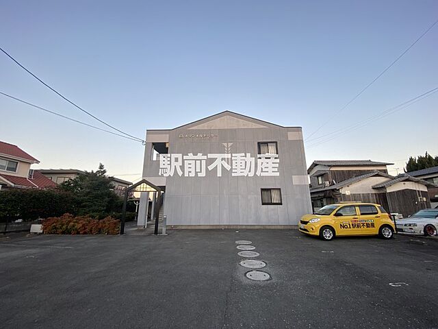 2 / 11