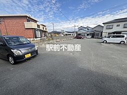 8 / 9