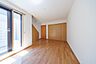 洋室：地下にも窓があり明るいお部屋です。