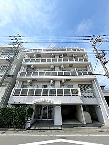 外観:新耐震基準のマンションです。 外観:新耐震基準のマンションです。