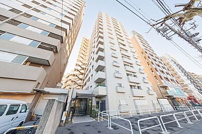 外観：新耐震基準のマンションです。