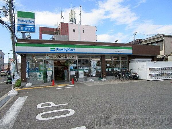 画像29:ファミリーマート　正雀3丁目店 徒歩11分。 840m