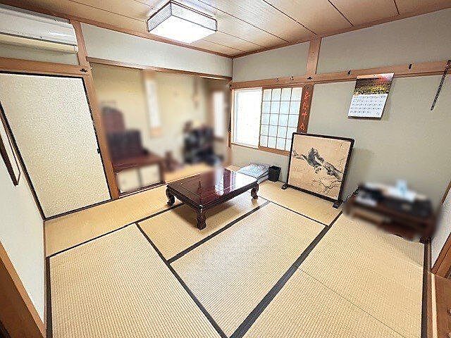 室内 小野市長尾町