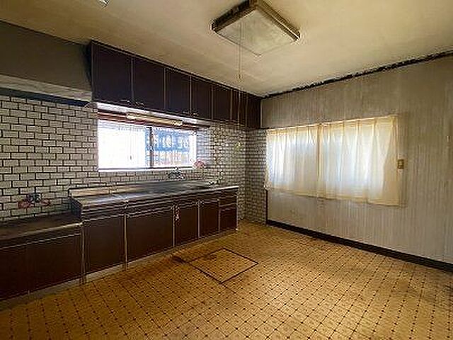 リビング/ダイニング 三原市宮浦3丁目