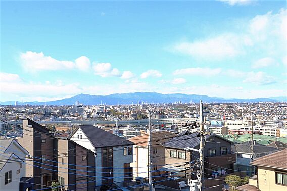 バルコニーから...