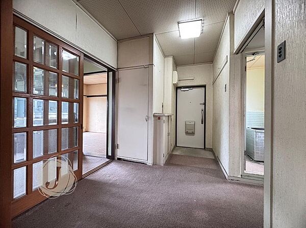 玄関を拡大表示