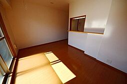 ロイヤル・レジデンス壱番館 104 1階1LDKのリビング/ダイニング