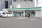 ファミリーマート日野万願寺店 435m