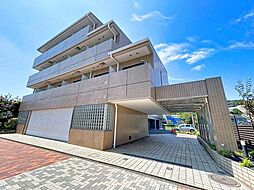 10 / 28