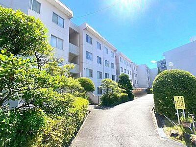 外観：＊外観写真＊周辺は閑静な住宅街で落ち着いています。