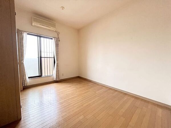 洋室を拡大表示