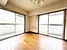 洋室：【角部屋】パレス沖田♪中尾小・沖田中学校♪シャンプードレッサー♪3面バルコニー♪都市ガス♪