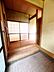 玄関：【閑静な住宅街】モニター付きインターホン♪2面採光♪シャンプードレッサー♪小学校まで徒歩10分圏内♪