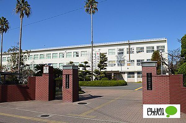 画像26:中学校「和歌山県立向陽中学校まで1327m」