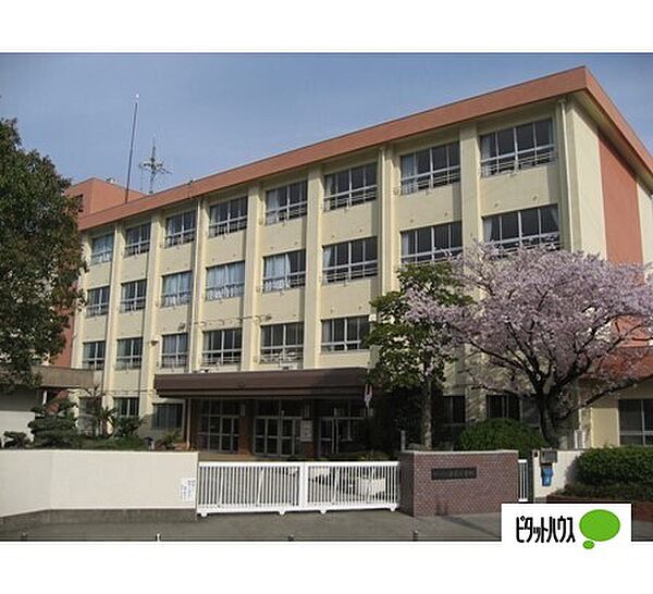 画像25:小学校「和歌山市立浜宮小学校まで532m」