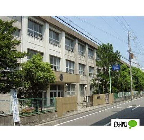 画像26:中学校「和歌山市立河西中学校まで728m」