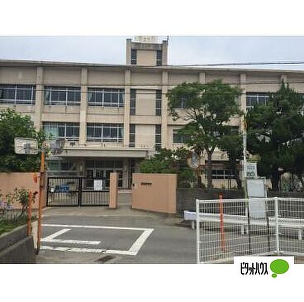 画像19:小学校「和歌山市立木本小学校まで606m」