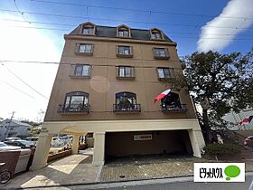 和歌山県和歌山市片岡町１丁目（賃貸マンション1LDK・4階・69.74㎡） その1