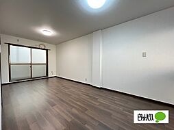 ユタカマンション 102 1階1LDKのリビング/ダイニング