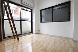 メゾン中一万 N-1 号室 1階ワンルームのリビング/ダイニング