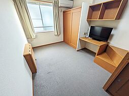 レオパレスクレール 211 号室 2階1Kのリビング/ダイニング