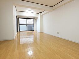 モアクレスト 102 号室