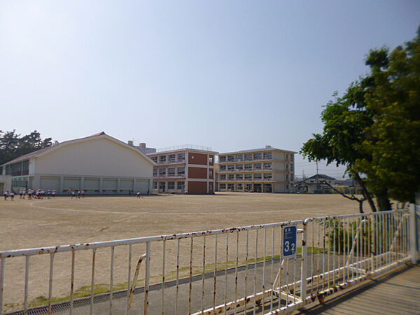 画像17:浜松市立可美小学校（1233m）