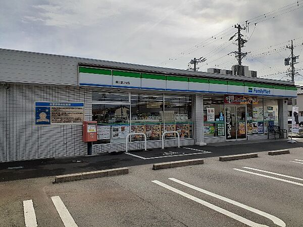 画像17:ファミリーマート磐田富士見店まで700m