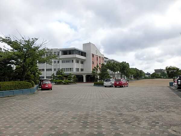 画像25:浜松市立佐鳴台中学校（335m）