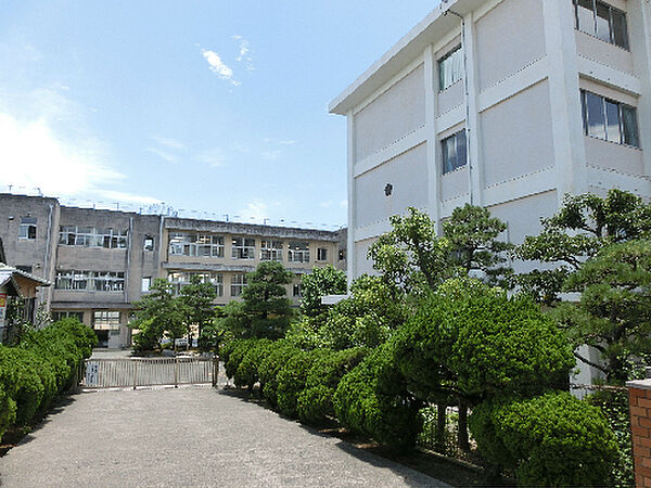 画像15:浜松市立可美中学校（188m）