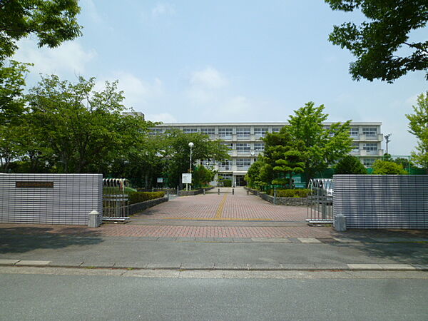 画像17:袋井市立周南中学校（471m）