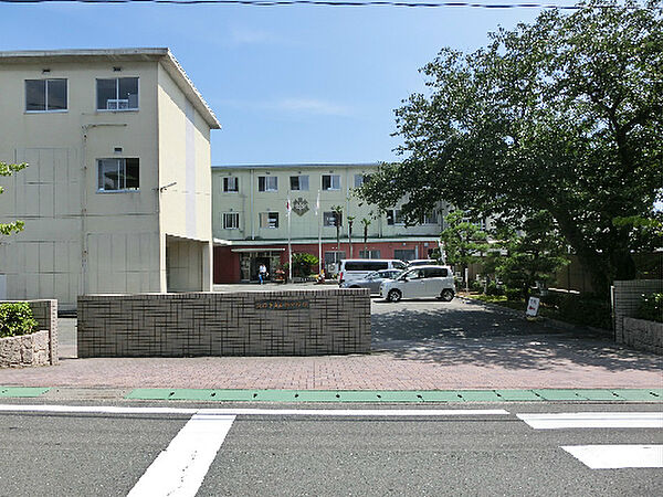 画像16:浜松市立西部中学校（556m）