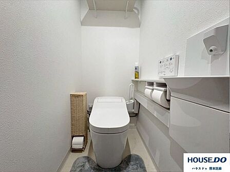 手洗い器付きのトイレ♪タンクレスですっきりとした見た目です！