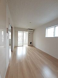 フロイデ　B 1階1LDKのリビング/ダイニング