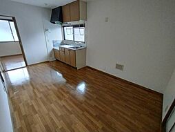 ハイカムール平原 2階3DKのリビング/ダイニング